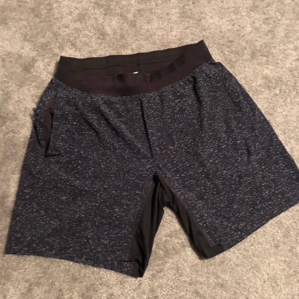 Lululemon T.H.E. shorts 7” inseam - Medium